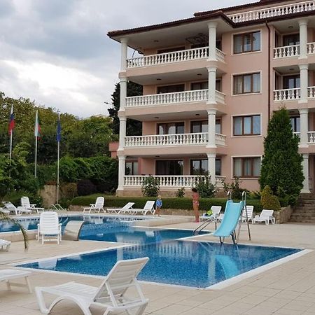 Byala Palace Apartments Extérieur photo