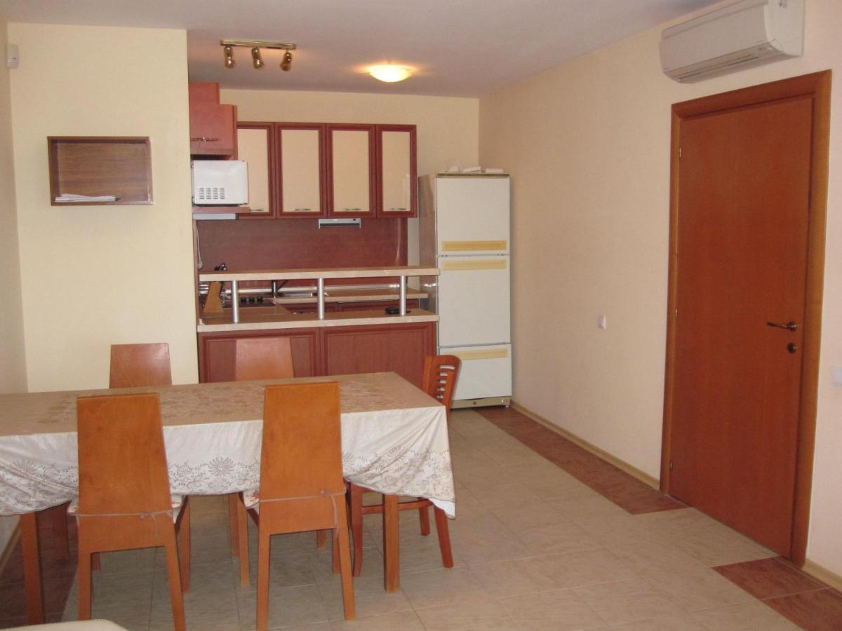 Byala Palace Apartments Extérieur photo