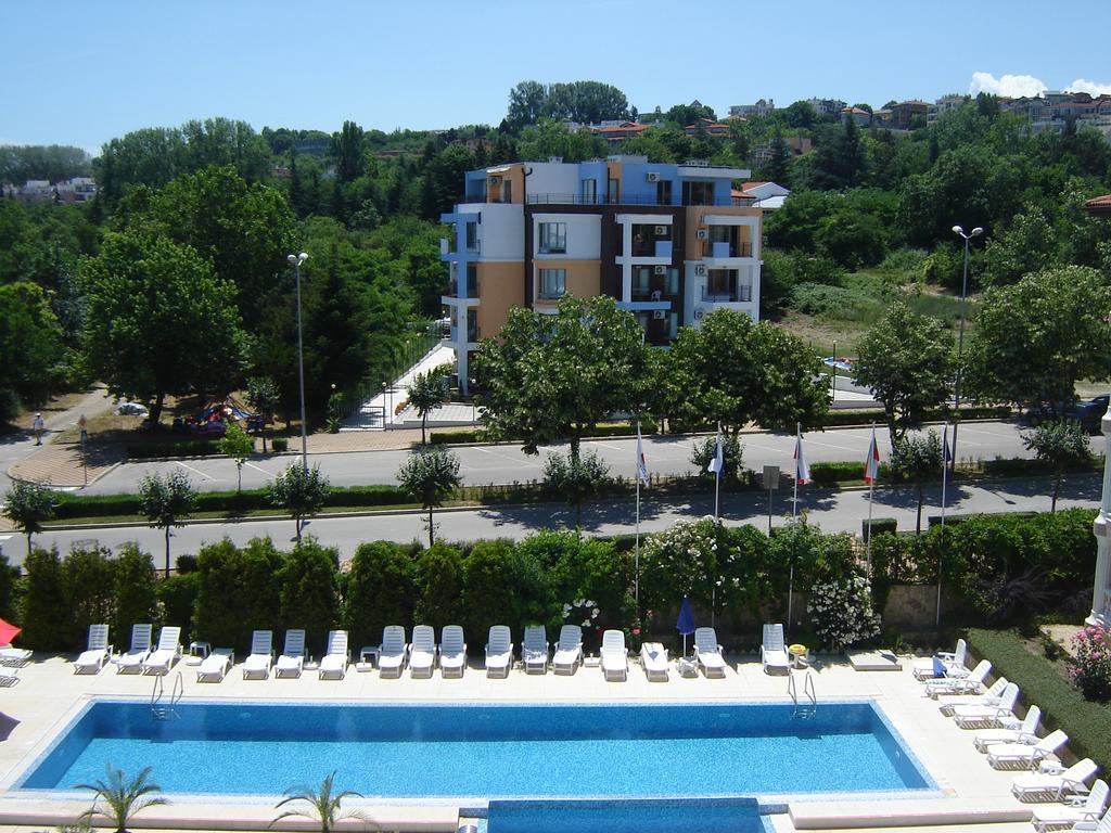 Byala Palace Apartments Extérieur photo
