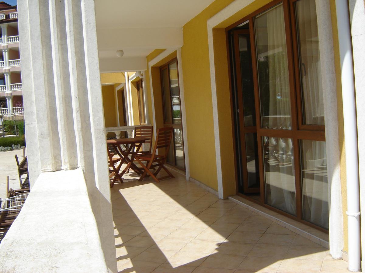 Byala Palace Apartments Extérieur photo