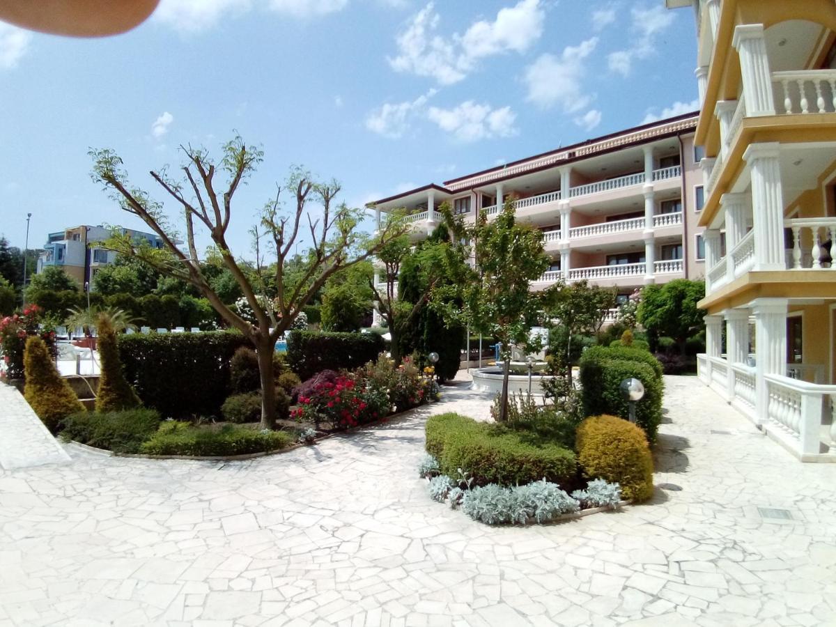 Byala Palace Apartments Extérieur photo